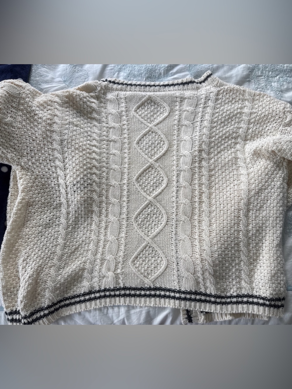 Taylor Swift Folklore Cardigan Size M/L - Picture 3 of 4